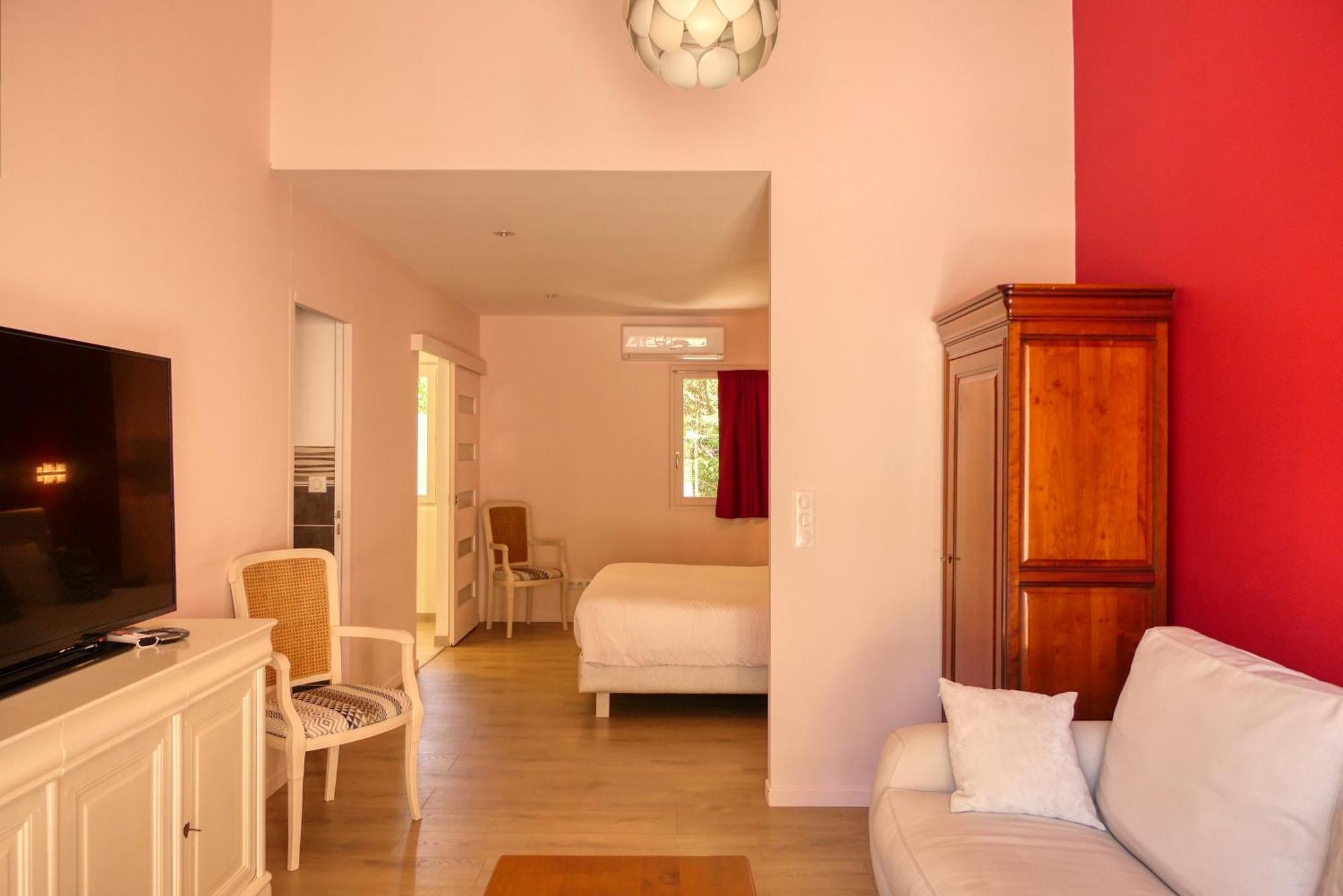 Le Hameau Fleur De Pierres , Chambre , Gite Et Table D'Hotes Murs  Екстер'єр фото