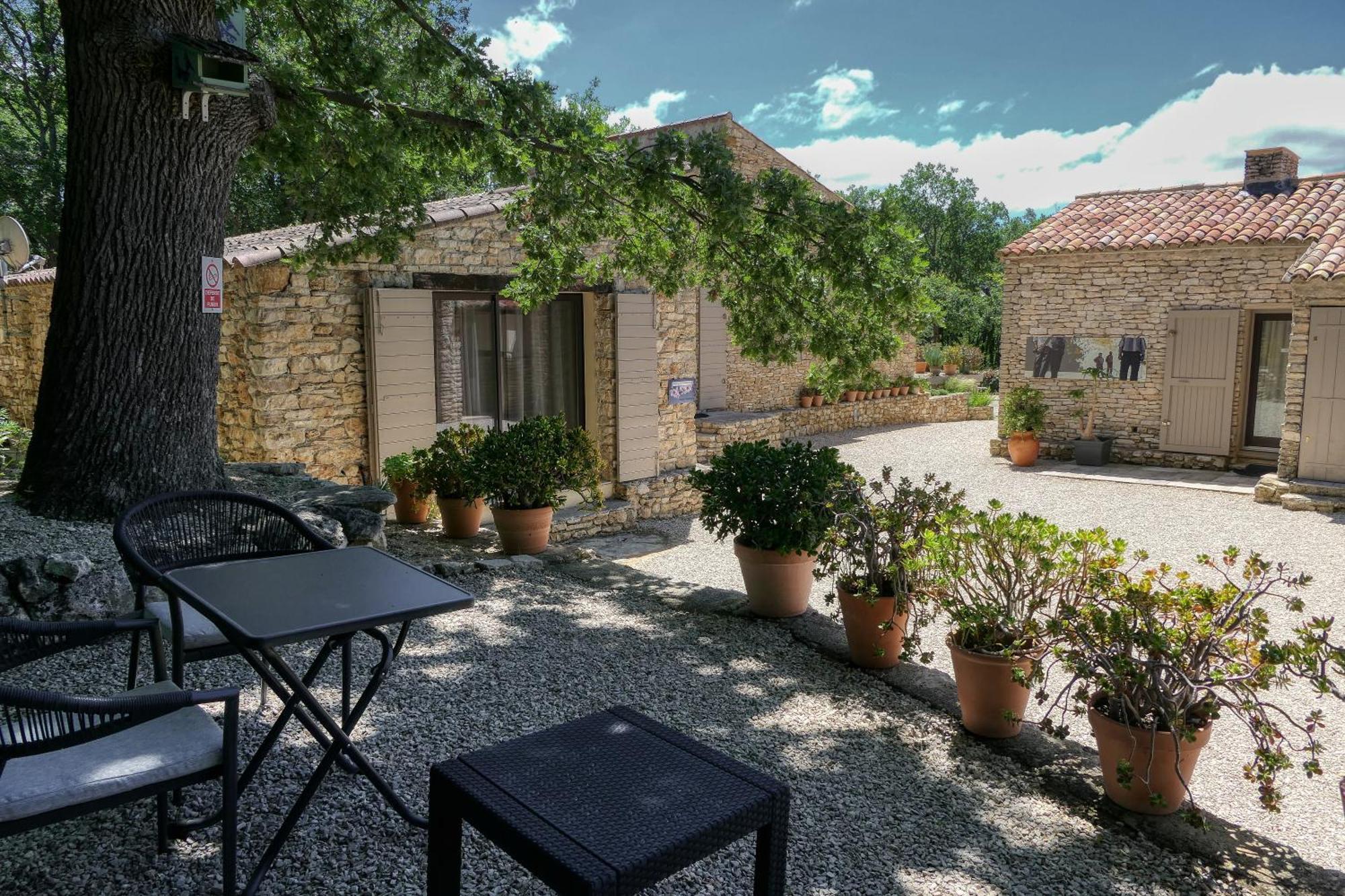 Le Hameau Fleur De Pierres , Chambre , Gite Et Table D'Hotes Murs  Екстер'єр фото