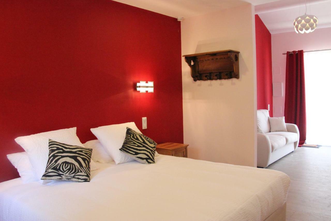 Le Hameau Fleur De Pierres , Chambre , Gite Et Table D'Hotes Murs  Екстер'єр фото